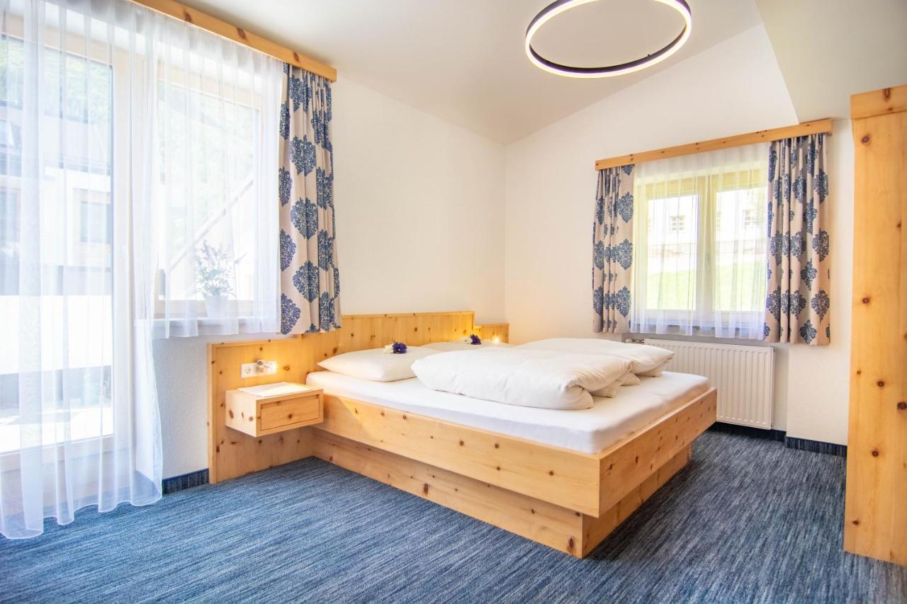 Koecks Bed & Breakfast Galtuer Ngoại thất bức ảnh