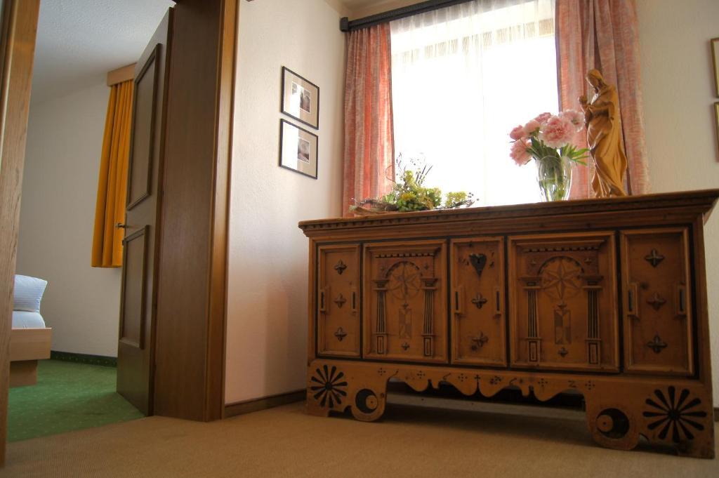 Koecks Bed & Breakfast Galtuer Ngoại thất bức ảnh